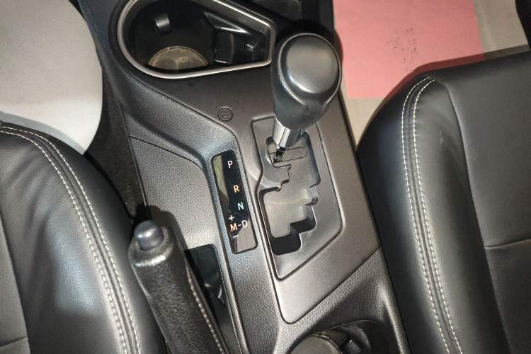 Used Toyota RAV4 2019 2.0L CVT Two-Wheel Drive Comfort Edition China VI Standard