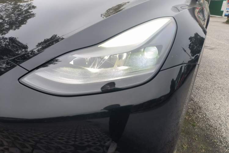 Used Tesla Model Y 2021 Standard Range Rear-Wheel Drive Version Left Front Headlight