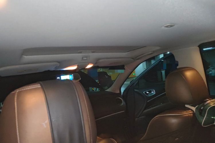 Used Infiniti QX60 2018 2.5 S/C Hybrid Two-Wheel-Drive Champion Family Edition Headliner