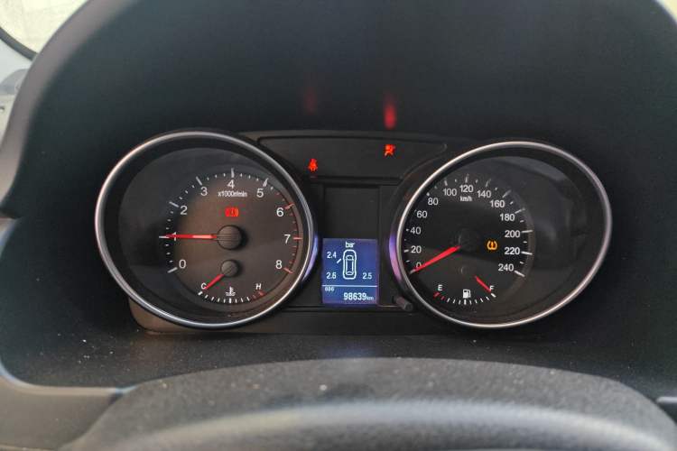 Used Haval H6 2013 Sport Edition 1.5T Manual Two-Wheel Drive Prestige Model
