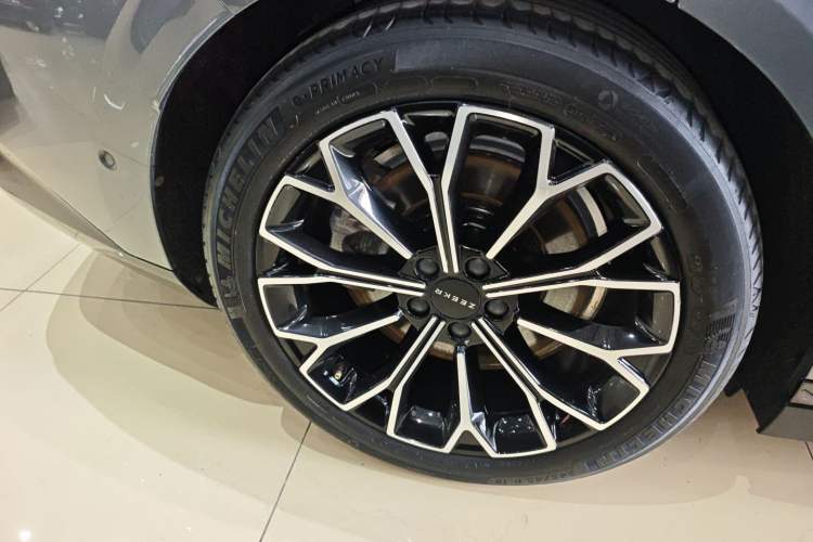 Used Zeekr 007 2024 Rear-Drive Enhanced Version 75 kWh