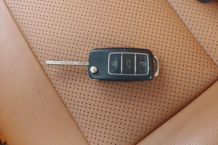 Used Oshan CX70 2016 1.6L Manual Luxury Model