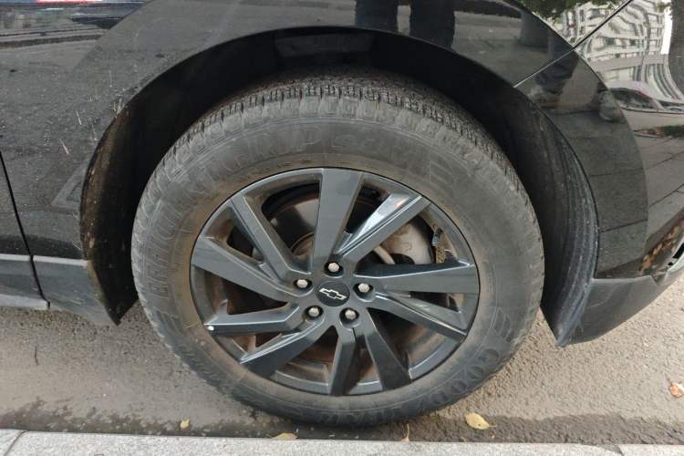 Used Chevrolet Equinox 2021 550T RS Smart Boundary-Pushing Edition Right Front Wheel Hub