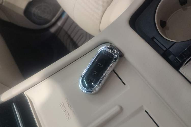 Used Hima AITO M7 2024 1.5T Intelligent Driving 4WD Max Edition 5 Seats
