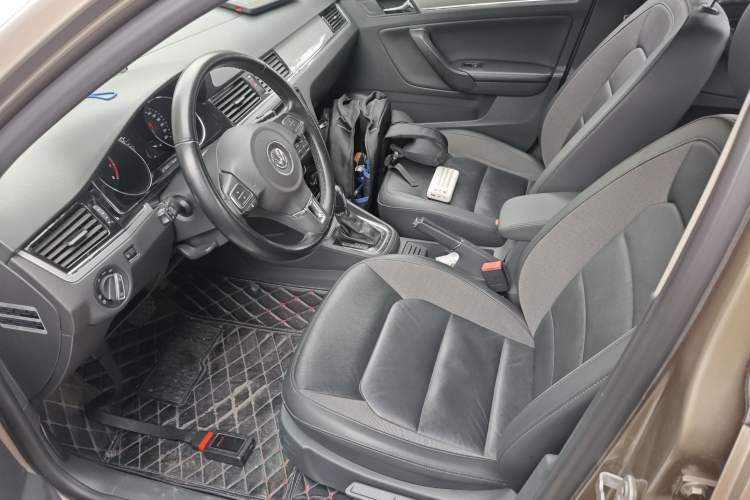 Used Volkswagen Bora 2015 Value Edition 1.6L Automatic Comfort Version