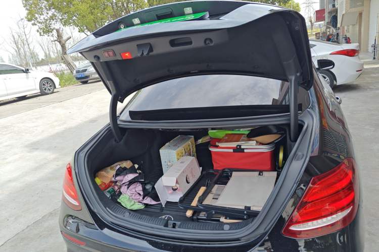 Used Mercedes-Benz E-Class 2018 Restyled E 300 L Sporty and Stylish Edition Trunk