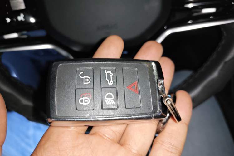 Used Land Rover Discovery Sport 2022 Revised Version 249 PS R-Dynamic S Performance Edition 5 Seats
