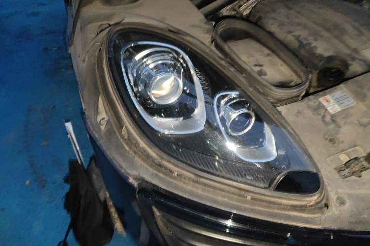 Used Porsche Macan 2014 Macan 2.0T Right Front Headlight