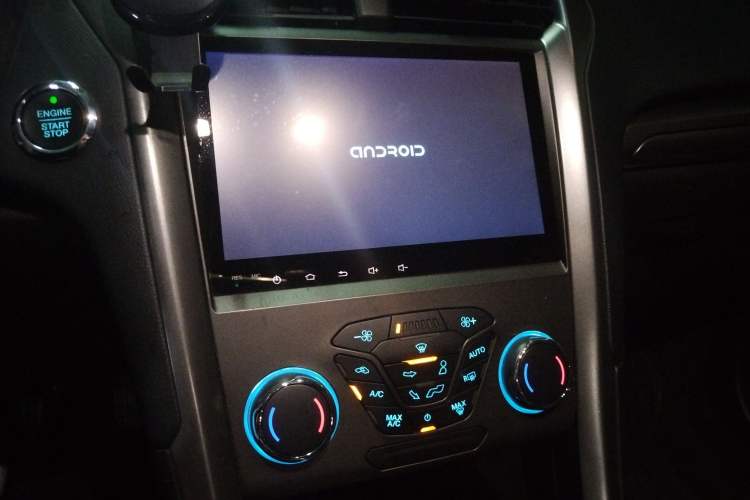 Used Ford Mondeo 2017 EcoBoost 180 Stylish Model Audio And AC Panel