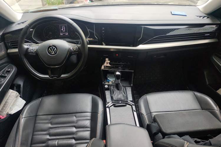 Used Volkswagen Passat 2021 330TSI Elite Edition Center Console