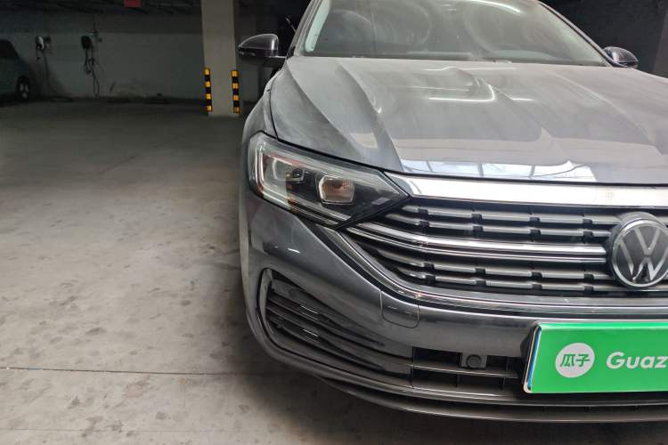 Used Volkswagen Sagitar 2023 300TSI DSG Excellence Edition Right Front Headlight