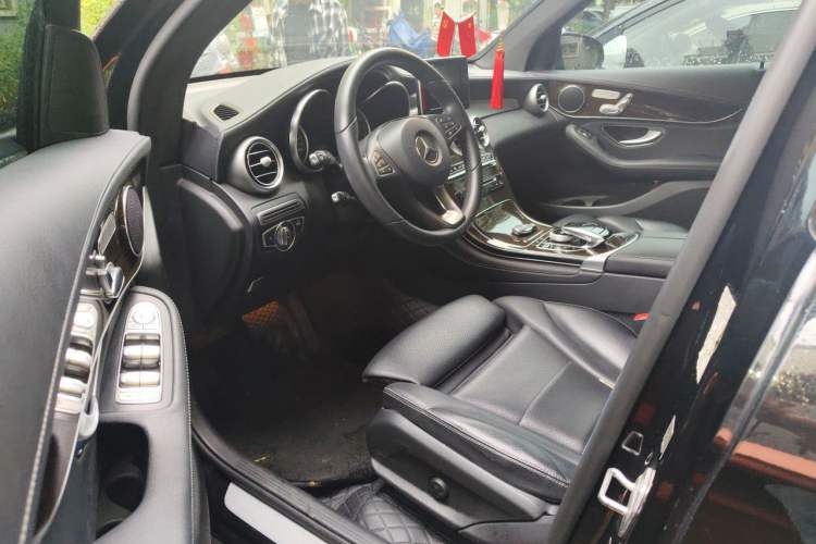 Used Mercedes-Benz GLC 2017 GLC 260 4MATIC Dynamic Edition
