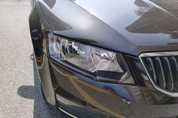 Used Skoda Octavia 2017 1.6L Manual Smart Drive Edition