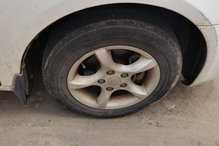 Used Geely Auto Classic Emgrand 2013 Sedan 1.5L Manual Entry-Level Model
