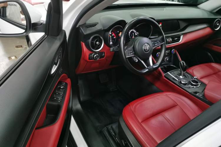 Used Alfa Romeo Stelvio 2017 2.0T 200HP Elite Edition
