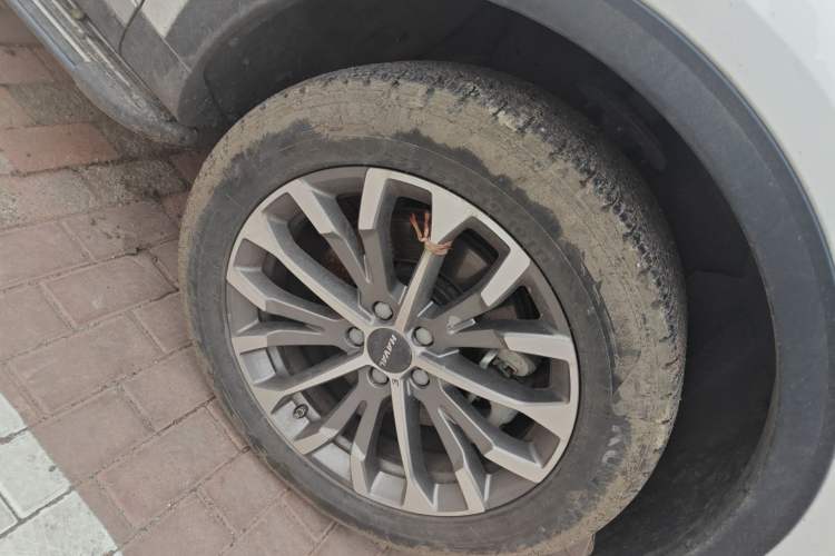 Used Haval H6 2020 1.5 GDIT Automatic Platinum Luxury Edition Right Front Wheel Hub