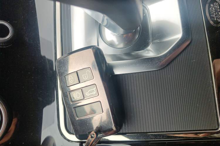 Used Land Rover Range Rover Evoque 2020 249 PS R-DYNAMIC SE Sport Technology Edition