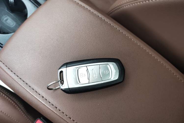 Used Geely Auto Emgrand X7 Sport 2021 1.8TD DCT Two-Wheel Drive Asian Games Edition
