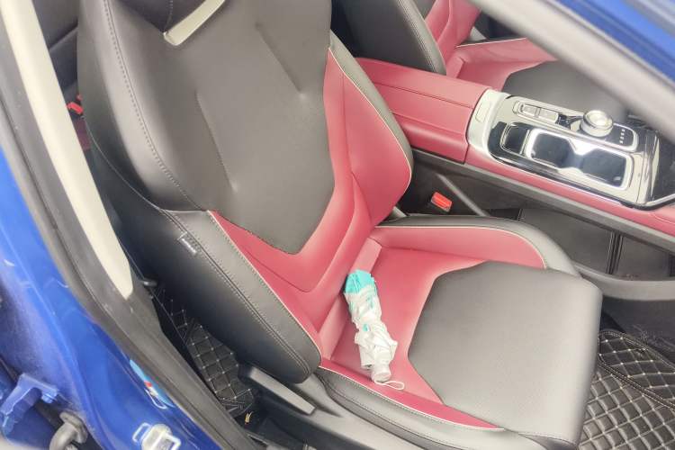 Used SOL QX 2021 300T DCT Prestige Smart Connectivity Version Right Front Seat