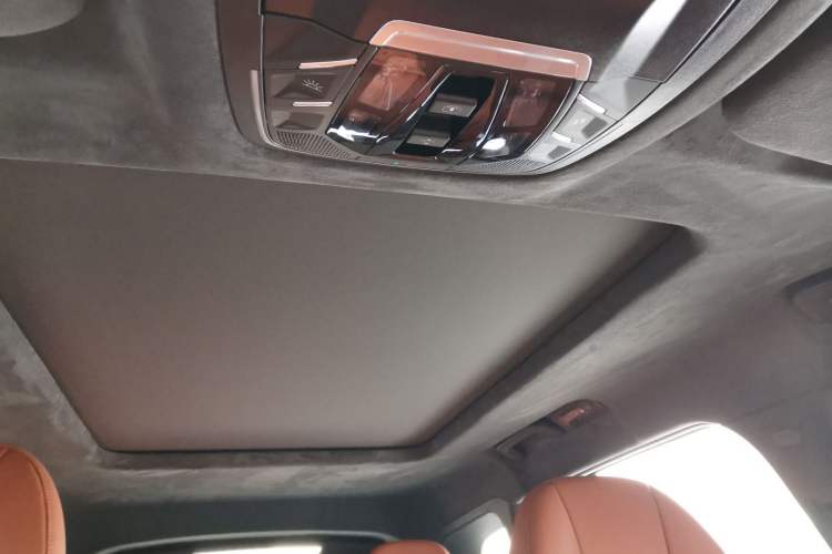 Used EXEED Lingyun 2025 300T Two-Wheel Drive Starry Edition
