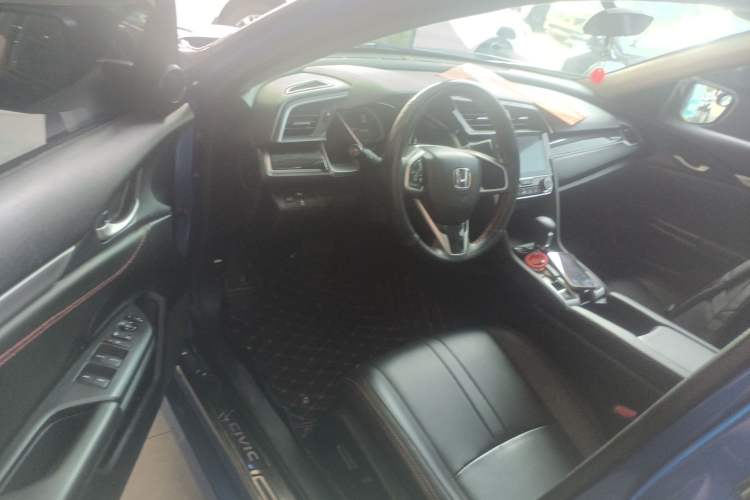 Used Honda Civic 2016 220TURBO CVT Luxury Edition Driver Seat