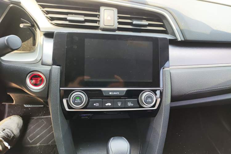 Used Honda Civic 2016 220TURBO CVT Luxury Edition
