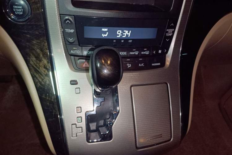 Used Toyota Alphard 2012 2.4L Luxury Edition