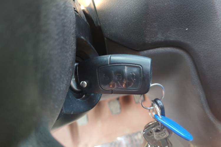 Used Ford Focus 2011 Sedan 1.8L Manual Comfort Model
