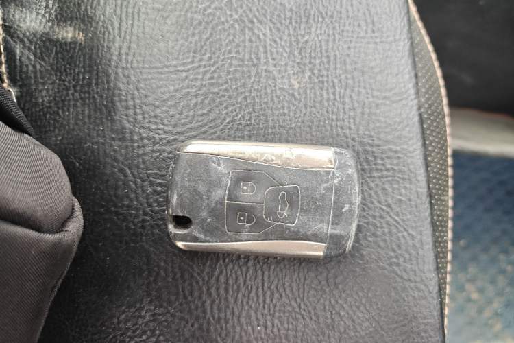 Used Geely Auto GX9 2016 2.4L Automatic Two-Wheel Drive Deluxe Upgrade Edition Vehicle Key