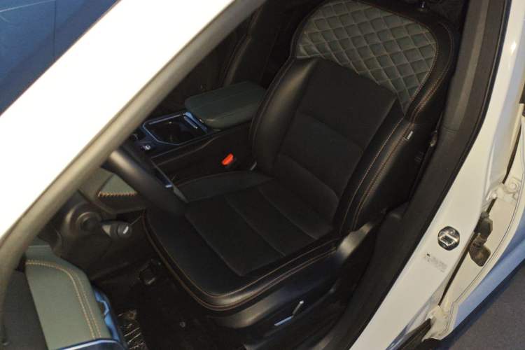 Used Geely Auto Haoyue L 2023 2.0T DCT Prestige Edition
