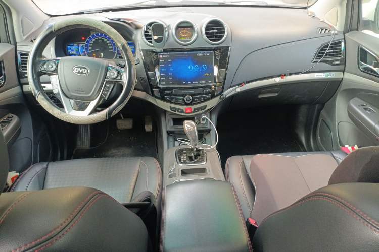 Used BYD S7 2015 2.0T Automatic Prestige Model