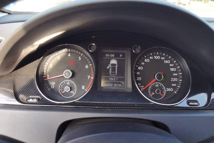 Used Volkswagen Magotan 2015 Facelift 1.8TSI Luxury Model
