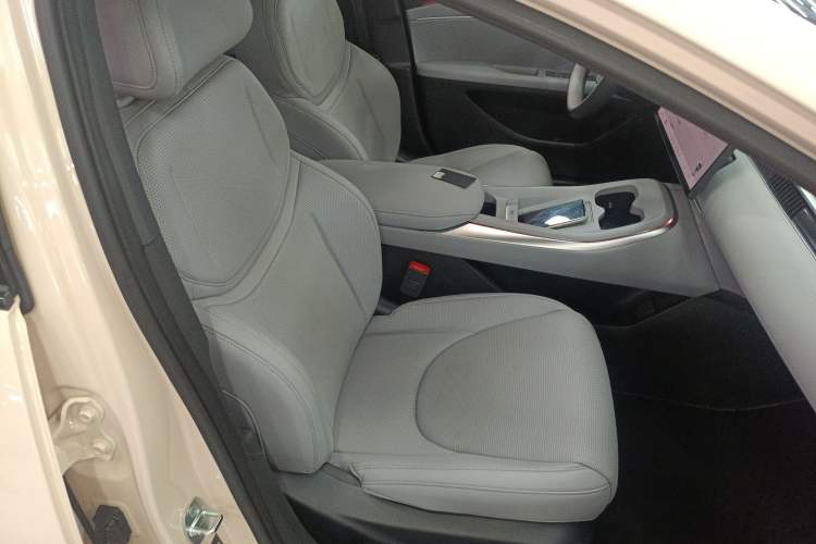 Used XPeng MONA M03 2025 600 with Ultra-Long Range Max Right Front Seat