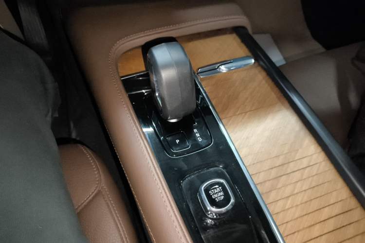 Used Volvo S90 2024 B5 Zhiyi Luxury Edition Gear Lever