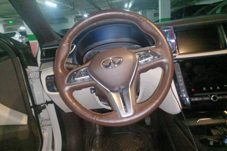 Used Infiniti QX50 2018 2.0T Four-Wheel Drive Luxury Edition Steering Wheel