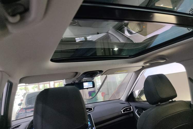 Used Hyundai ix25 2020 1.5L CVT GLS Smart Model Headliner