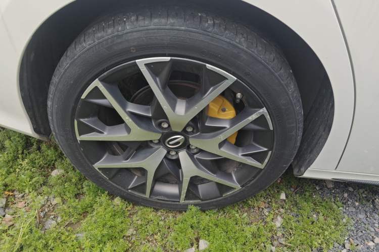 Used GAC Trumpchi EMPOW 2021 270T DCT J15 Version Right Rear Wheel Hub
