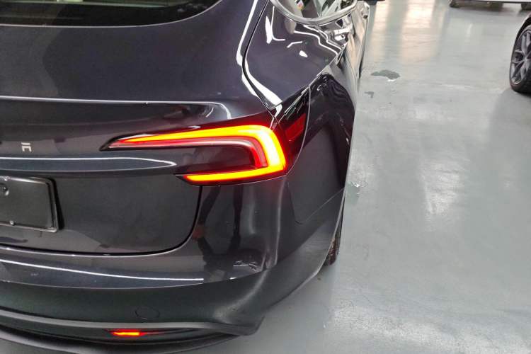Used Tesla Model 3 2025 Rear-Wheel-Drive Version
