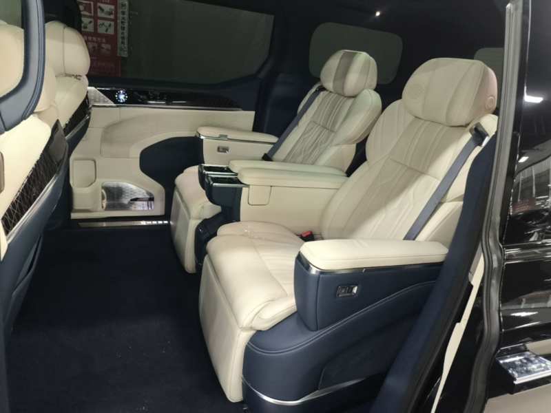 Used Zeekr 009 2022 WE Edition — 16