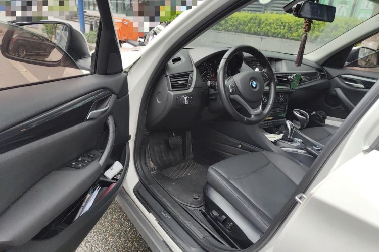 Used BMW X1 2015 sDrive18i Leading Edition Driver Seat