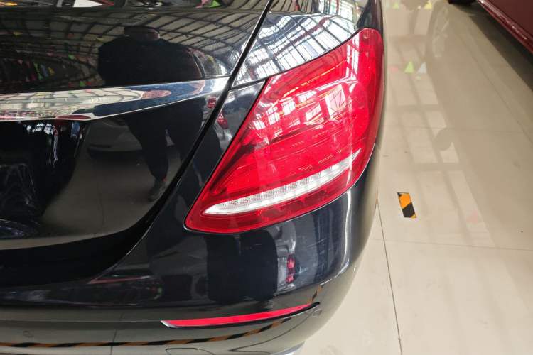 Used Mercedes-Benz E-Class 2020 E 260 L
