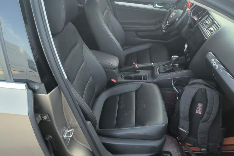 Used Volkswagen Sagitar 2018 180TSI DSG Prestige Edition Right Front Seat