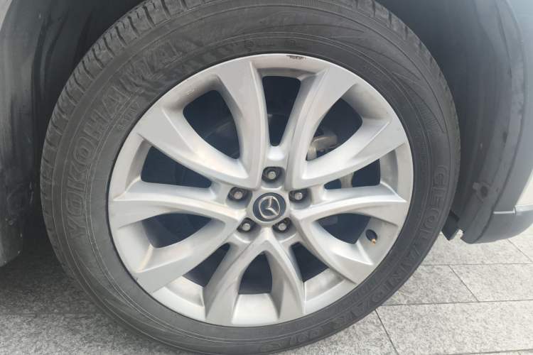 Used Mazda CX-5 2013 2.5L Automatic 4x4 Luxury Version Right Front Wheel Hub