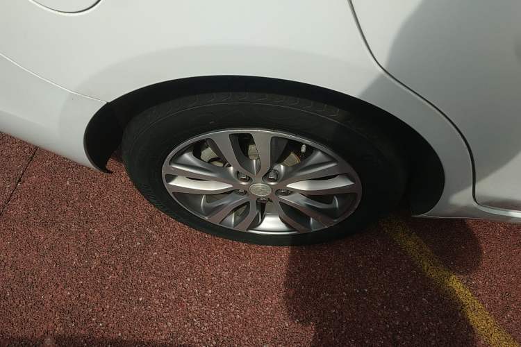 Used Buick GT 2019 18T Automatic Connected Elite Model China V Standard Right Rear Wheel Hub