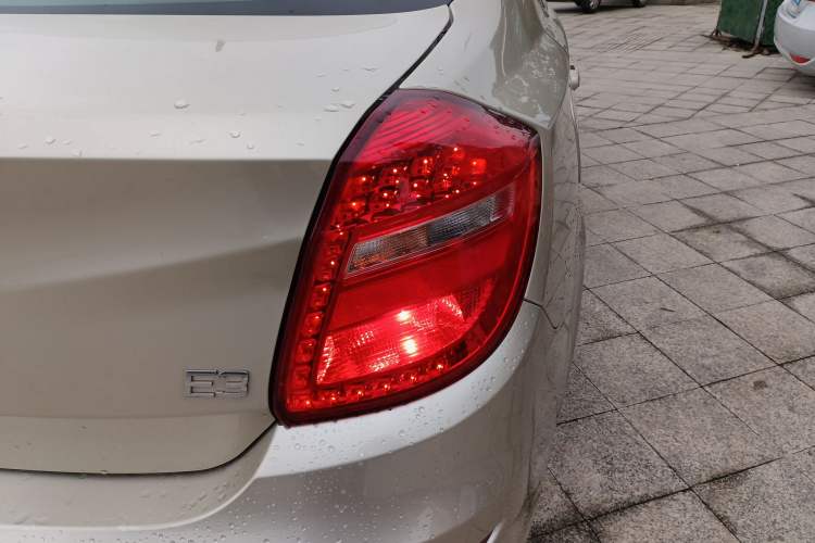 Used Cowin E3 2018 1.5L Manual Luxury Model