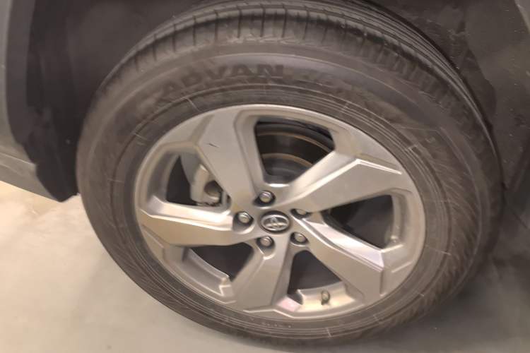 Used Toyota RAV4 2020 Dual-Engine 2.5L E-CVT Two-Wheel Drive Elite Edition