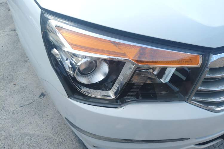 Used SsangYong Rodius 2014 2.0T Diesel 4x4 Luxury Navigation Edition
