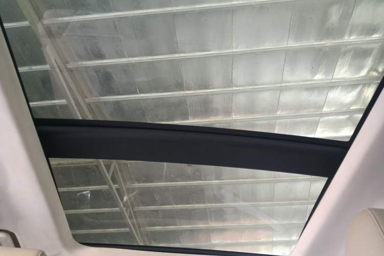 Used Ford Kuga 2013 2.0L GTDi Four-Wheel-Drive Elite Model Headliner