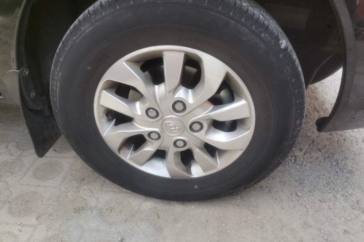 Used SAIC MAXUS Xintu V80 