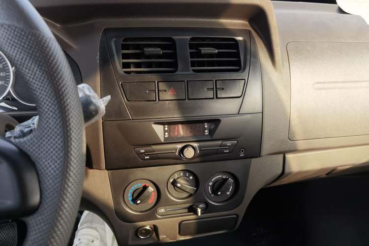 Used Dongfeng Xiaokang K07S 2022 1.3L High-Power Base Version
